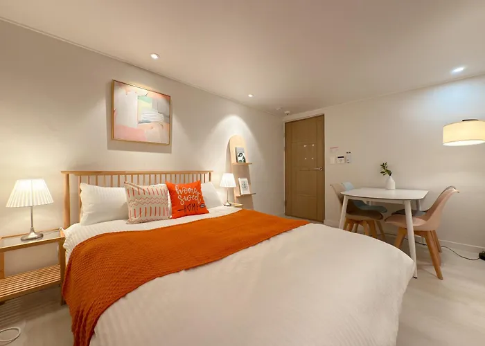 Raon Kondae Hub Villa